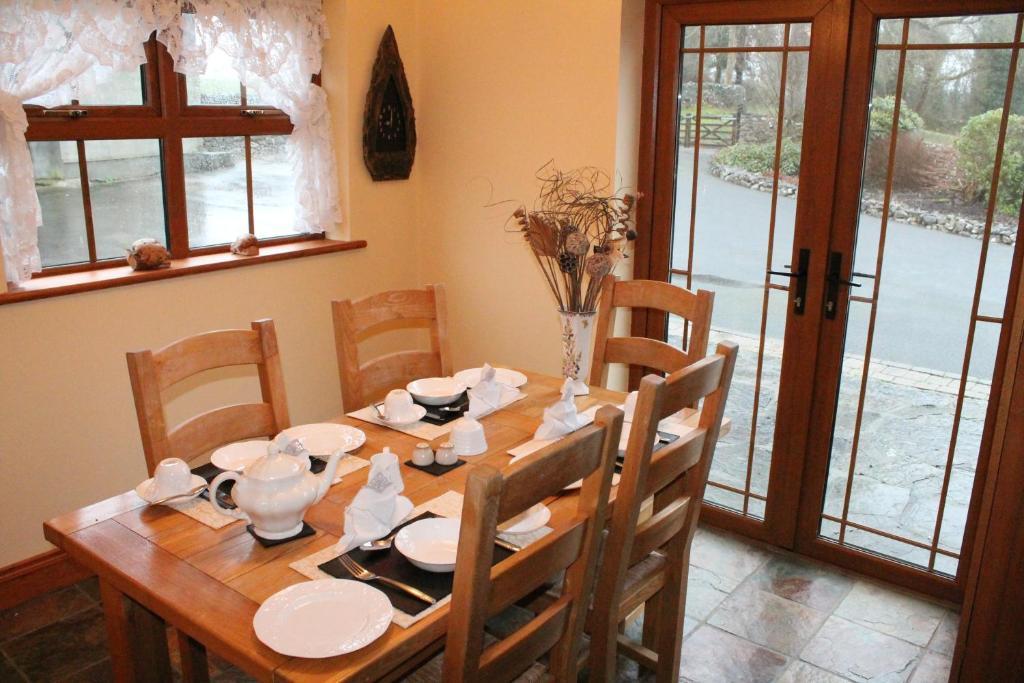 Moynure House Boutique B&B & Separate Two Bedroom Chalet Атлон Экстерьер фото