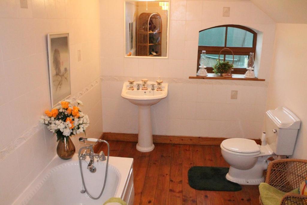 Moynure House Boutique B&B & Separate Two Bedroom Chalet Атлон Номер фото